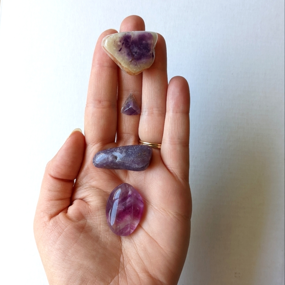 Bundle of 4 Purple Stones Crystals 💜✨